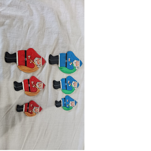 Adornos de Navidad con temática de Papá Noel, hechos a medida, pintados a mano, ideal para colgar en el árbol de Navidad - Product Image 1