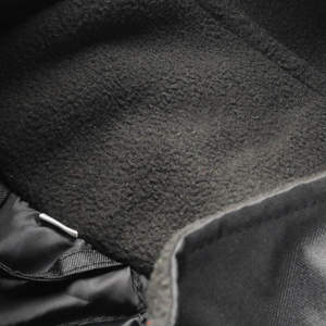 Veste de sécurité réfléchissante à capuche fabriquée en usine avec logo frontal, vêtements de travail d'hiver pour la construction - Product Image 4