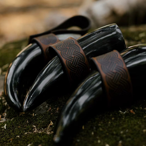 Cuerno Natural para Beber Estilo Vikingo de Alta Calidad Pulido Ecológico Diseño Animal de Cuerno de Búfalo - Product Image 1