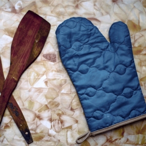 <b>Oven</b> Mitts Cotton Material Plain Style Mitt With Beautiful Dark Green Color <b>Oven</b> Mitt for <b>Oven</b> Use - Product Image 3