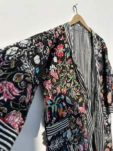 Chaqueta Kantha hecha a mano india de alta calidad para mujer, bata acolchada de retazos de algodón, cierre de cinturón largo de invierno para la temporada de otoño - Product Image 4