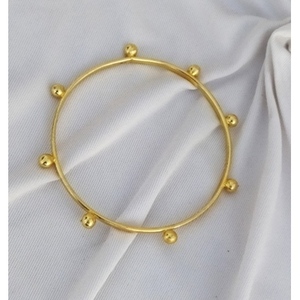 Bracelets classiques en laiton plaqué or faits à la main - Product Image 1