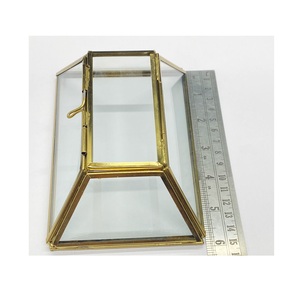 Joyero de pared de latón y vidrio decorativo de diseño elegante joyero de vidrio y latón de diseño personalizado exportador mayorista - Product Image 4