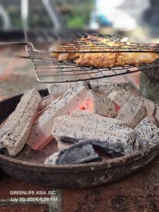 Briquetas de carbón de bambú carbonizado hechas a máquina, hechas a mano en Vietnam - Product Image 5