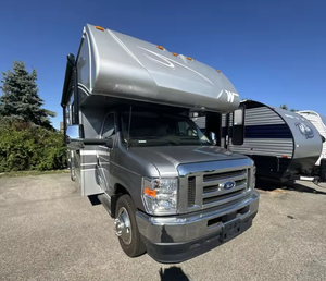 Remolque de Viaje Winnebago de Acero Inoxidable de 20 pies, Años 2023, 2022 y 2021, Económico, Capacidad de Carga de 800 lb, para Aventuras Familiares en Carretera - Product Image 2