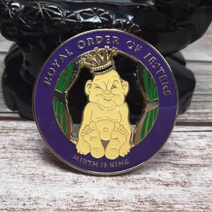 Spot Entrega rápida Metal Aleación de zinc Ahueca hacia fuera Color dorado Freemason Masonic Lapel Pins ronpex - Product Image 1