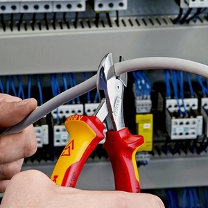 Alicates de Corte Diagonal Compactos KNIPEX X-Cut con Empuñaduras Multicompuesto VDE de 160 mm y Función de Crimpado de Cables - Product Image 3