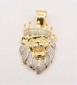 Pendentif en argent sterling tête de lion en or jaune 14K-Bijoux hip-hop éblouissants en moissanite complète - Product Image 2