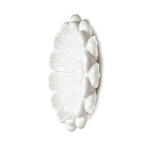 Dernière Collection Blanc Marbre Lotus Forme Petit Bol Élégant Décor Fait Main pour les Fêtes de Noël Disponible au Prix de Gros - Product Image 3