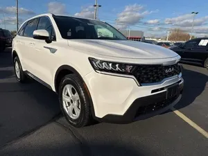 Kia Sorento LX 2023 d'occasion propre - Product Image 6