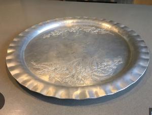 Plateau de service en métal de designer traditionnel fait à la main au meilleur prix avec design de fleurs à poignée lourde - Product Image 3