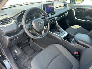 Usado 2023 T * oyota RAV4 Hybrid LE - Product Image 2