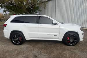Jeep Grand Cherokee SRT 2014 d'occasion, sans réserve, moteur Hemi V8 6,4 litres, transmission intégrale, provenance sud, peu modifiée - Product Image 2