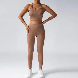 Offre Spéciale Ensemble de yoga grande taille de haute qualité pour femmes Design unique Motif solide Position du logo avant Séchage rapide Écologique - Product Image 5