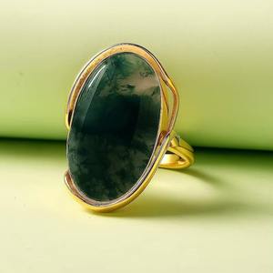 Anillo de ágata musgo de plata esterlina Anillo hecho a mano chapado en oro de 18 quilates Joyería de declaración de ágata de musgo ovalada Anillo de piedras preciosas de oro Vermeil - Product Image 3