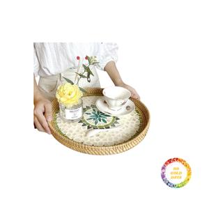 Plateau décoratif en nacre en rotin fait à la main pour table basse, plateau de service de luxe en incrustation de coquillages du Vietnam - Product Image 1