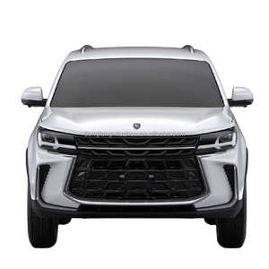 Minivan SUV de Lujo de 5 Plazas, Actualizada, con Interior Oscuro, Euro VI, Tejido, R16, Gasolina, Usada, en Venta - Product Image 4