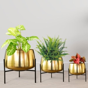 Macetas exclusivas de metal hechas a mano, eleva tu espacio con diseños de moda, macetas colgantes para balcón, sala de estar - Product Image 3