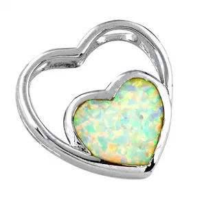 Colgante de Plata de Ley 925 con Corazón Religioso y Ópalo para Regalo de Mujer - Joyería con Acentos de Diamantes y Perlas - Product Image 1