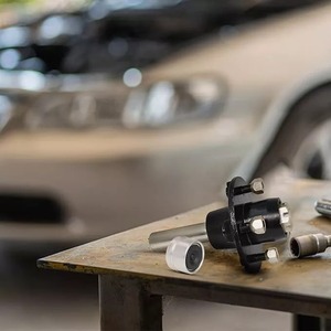 Kit d'essieu de remorque 4 sur 4 "à boulon et 1" rond BT8 - Product Image 2