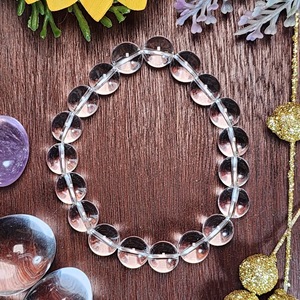 Pulsera de piedra curativa de cristal de cuarzo transparente Natural de 8mm hecha a mano estilo Hada piedra preciosa tallada para meditación - Product Image 6