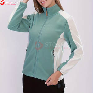 Veste en laine tricotée écologique sur mesure pour femmes grandes tailles avec logo personnalisé, veste d'hiver de haute qualité pour l'extérieur - Product Image 3