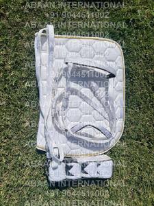 Ensemble de tapis de selle de cheval assortis avec bride en nylon et bandages en polaire - Product Image 5