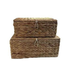 ตะกร้าอเนกประสงค์ทำจากผักตบชวา ฝาปิดแบบยืดหยุ่น สำหรับใช้ในบ้าน MOQ ต่ำ รับผลิตแบบ OEM เป็นมิตรกับสิ่งแวดล้อม ดีไซน์ทันสมัย สีเหลืองเข้ม ทรงกลม สำหรับจัดเก็บ - Product Image 1