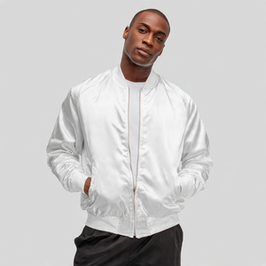 แจ็คเก็ตบอมเบอร์ผ้าซาตินแบบ OEM แจ็คเก็ตบอมเบอร์ผ้าซาตินคอวีแบบวาร์ซิตี้ แจ็คเก็ตบอมเบอร์แบบมีซิป สตรีทแวร์ แจ็คเก็ตบอมเบอร์ผู้หญิง - Product Image 6