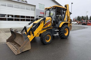Cargadora de Ruedas JCB 3CX Usada de 2015, 9 Toneladas, 7800 KG, 1400 Horas, Motor Doosan, Bomba Bosch Rexroth, Caja de Cambios, Rodamientos - Product Image 4