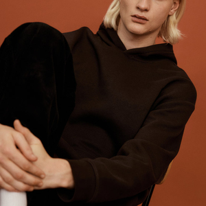 Sweat-shirt à capuche unisexe 100% coton personnalisable pour hommes sweat-shirt d'hiver poche kangourou ourlet côtelé marron foncé capuche enveloppante coupe ample - Product Image 2