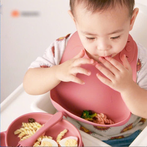 Soft, <b>waterproof</b> <b>silicone</b> bib with food catcher. Adjustable, BPA-free, easy to clean perfect for messy mealtimes - Product Image 6