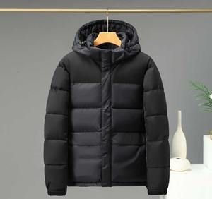 แจ็กเก็ตขนเป็ดสำหรับผู้ชายคอลเลคชั่นฤดูหนาวแบบใหม่มีฮู้ด OEM บอมเบอร์กีฬากลางแจ้งผ้าแคนวาสสไตล์สตรีทออกแบบโลโก้ได้ตามต้องการ - Product Image 4