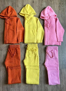 Logo de broderie jacquard personnalisé pour hommes Sweat à capuche en mohair avec fermeture à glissière pelucheuse et pantalon Ensemble de survêtement en mohair - Product Image 4