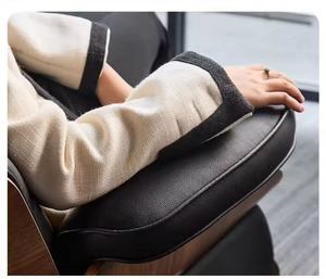 Chaise de bureau de direction moderne de luxe, ergonomique, pivotante et inclinable, en cuir synthétique pour cadres - Product Image 1