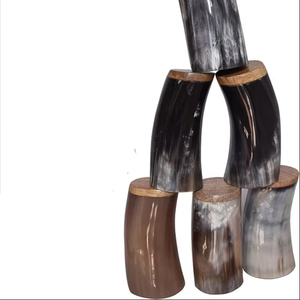 Viking Horn Vodka Shot Glass Buffalo Horn Tequila Shots Glasses 60ml Ox Horn Shots pour Vodka Beer Whisky par HF CRAFTS - Product Image 1