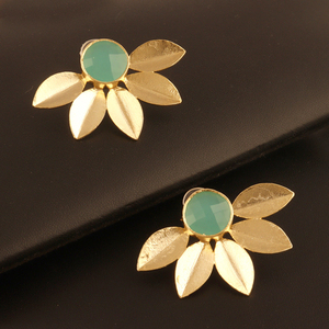 เครื่องประดับแฟชั่นแบบกำหนดเองต่างหูพลอยคาลซิโดนีทรงกลมขนาด12มม. ต่างหูชุบทองดีไซน์เนอร์ต่างหูสตั๊ดรูปใบไม้ของขวัญสำหรับเธอ - Product Image 4