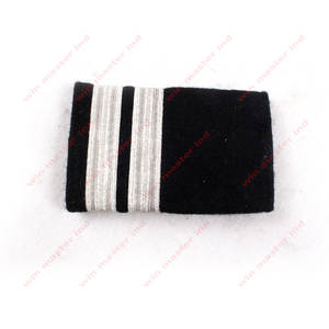 บอร์ดไหล่ Epaulette คุณภาพ Hihg สีดําทองแบบกําหนดเองพร้อมแผ่นรองไหล่แบบมีสายทําจากผ้าไหม Mylar และแท่ง - Product Image 5