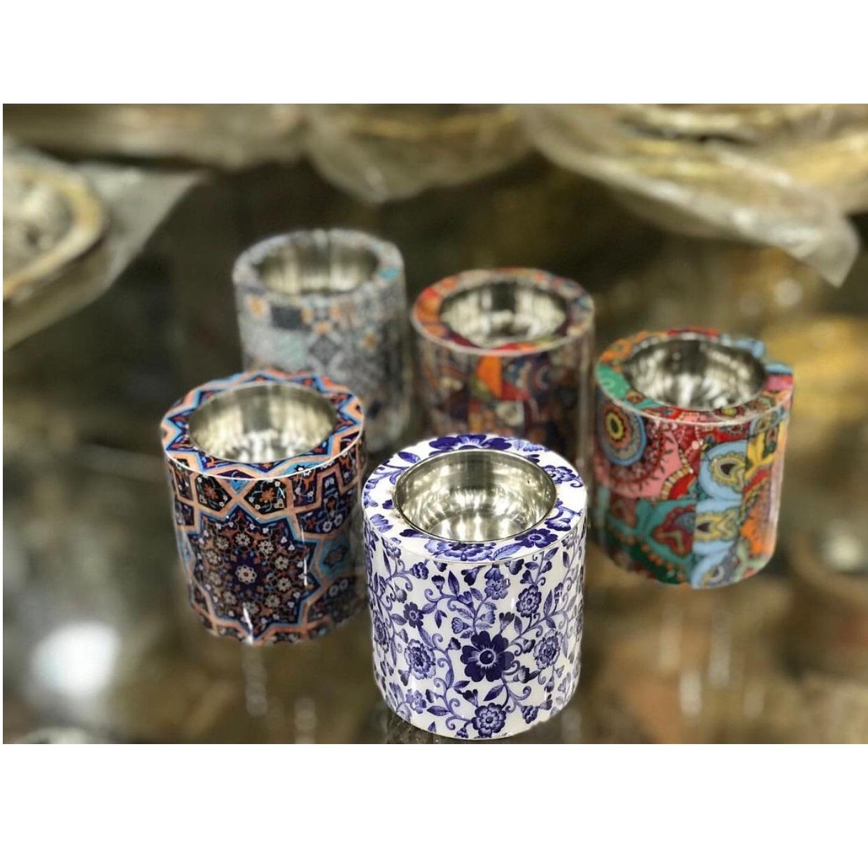 มีสีสัน