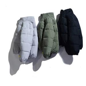 Veste matelassée d'hiver unisexe en gros personnalisée, légère, matelassée, isolée, col montant, chaude, en polyester et nylon - Product Image 4
