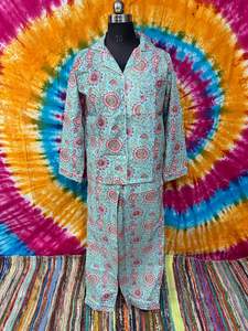 Vente en gros et fabrication ensemble pyjama à bas prix costume de nuit pour dames en coton ultra doux multicolore robe de bain - Product Image 4