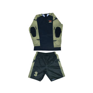 Chemises et shorts rembourrés de gardien de but en polyester 100% sublimés séchage rapide respirant fabriqué au Pakistan - Product Image 1