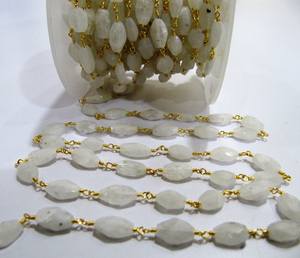 Chaîne de chapelet perlé à facettes ovale en pierre de lune arc-en-ciel blanc naturel - Product Image 2