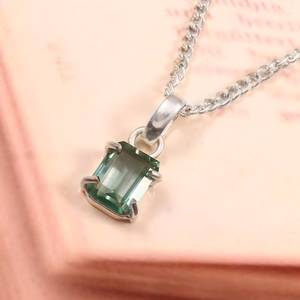 Pendentif en saphir vert Radiant Cut Sapphire 925 Collier en argent sterling Collier fait main Cadeau pour bijoux d'art de Noël - Product Image 2