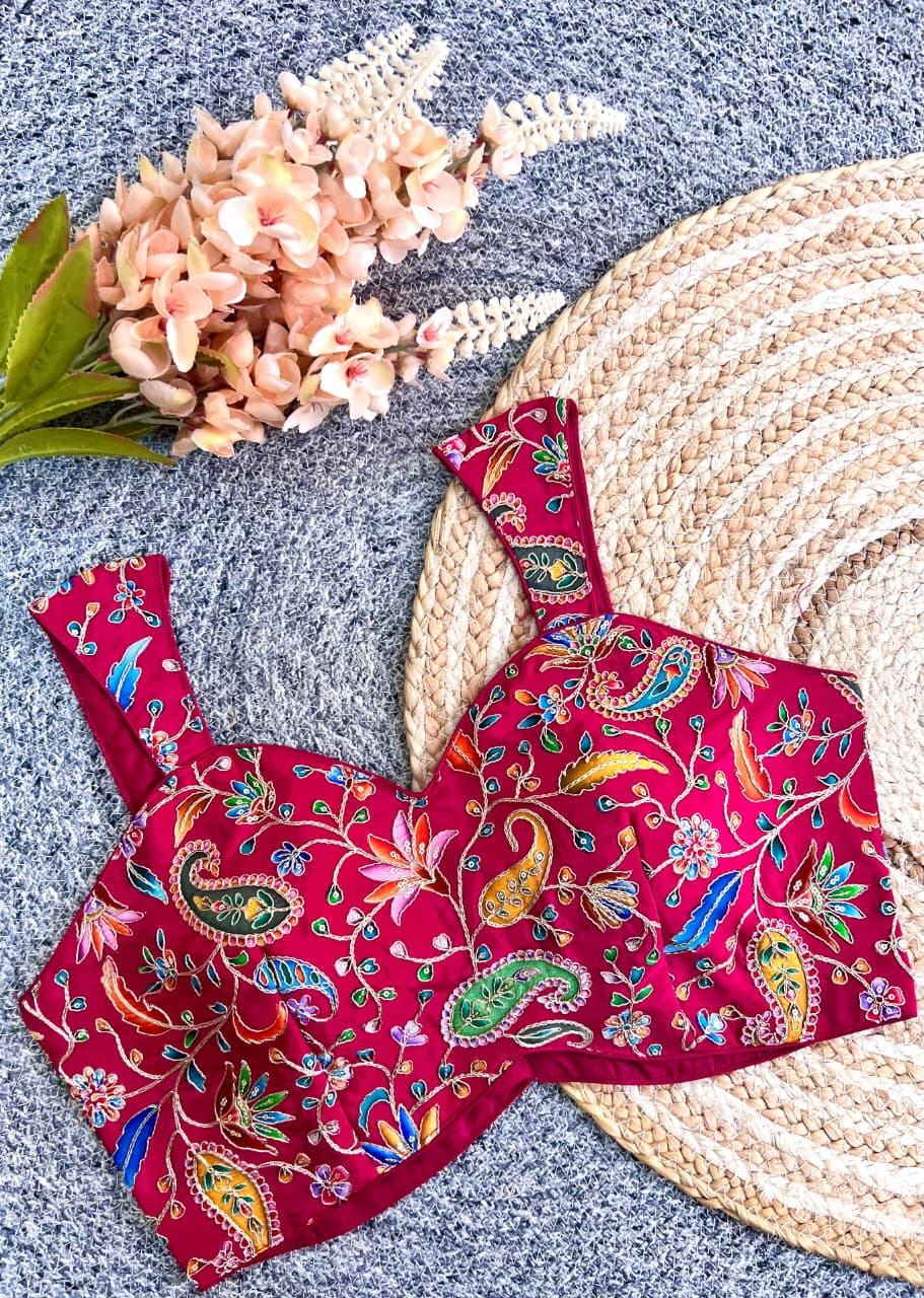 สีแดงม่วง