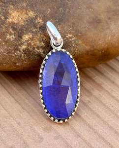 Colgante de Plata de Ley 925 con piedras preciosas de cristal de tanzanita, colgante de forma ovalada de diseño único para regalo, joyería de tanzanita facetada - Product Image 1