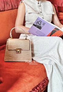 Sac à poignée supérieure en cuir gaufré façon croco, fabriqué en Italie - PS700 - Product Image 1