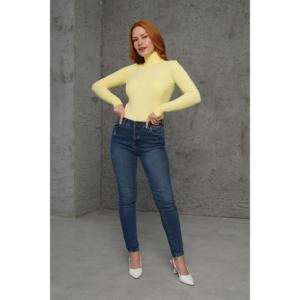 Pull en maille côtelée à col roulé pour femme LUSTRIN, jaune vif, coupe standard pour un look décontracté - Vente en gros - Product Image 3