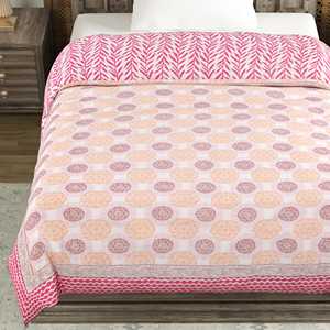 Couette Kantha en coton imprimé et matelassé à la main Taille unique (150x225 cm) pour les hivers légers et l'été par les bébés - Product Image 4