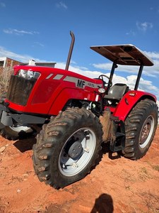 Tracteur agricole industriel d'occasion Massey Ferguson 4275 42 CV Rouge 4x4 à transmission par engrenages haute productivité - Product Image 5